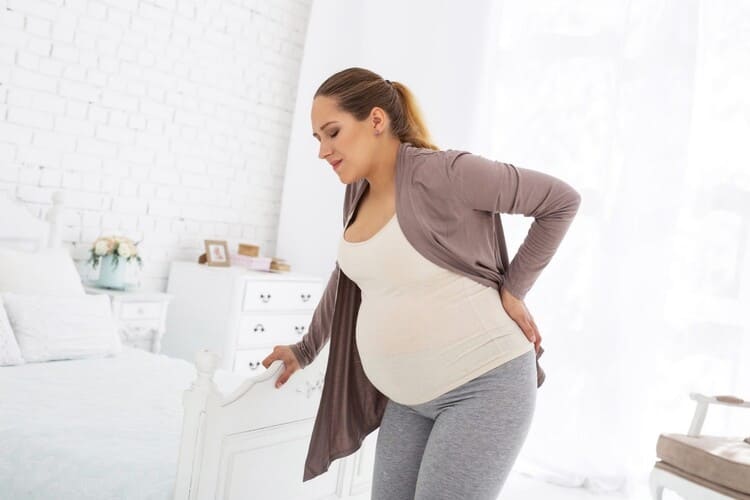 علائم همراه با کمر درد در بارداری
