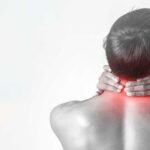 درد پس از جراحی دیسک گردن دلایل و روش‌های درمان